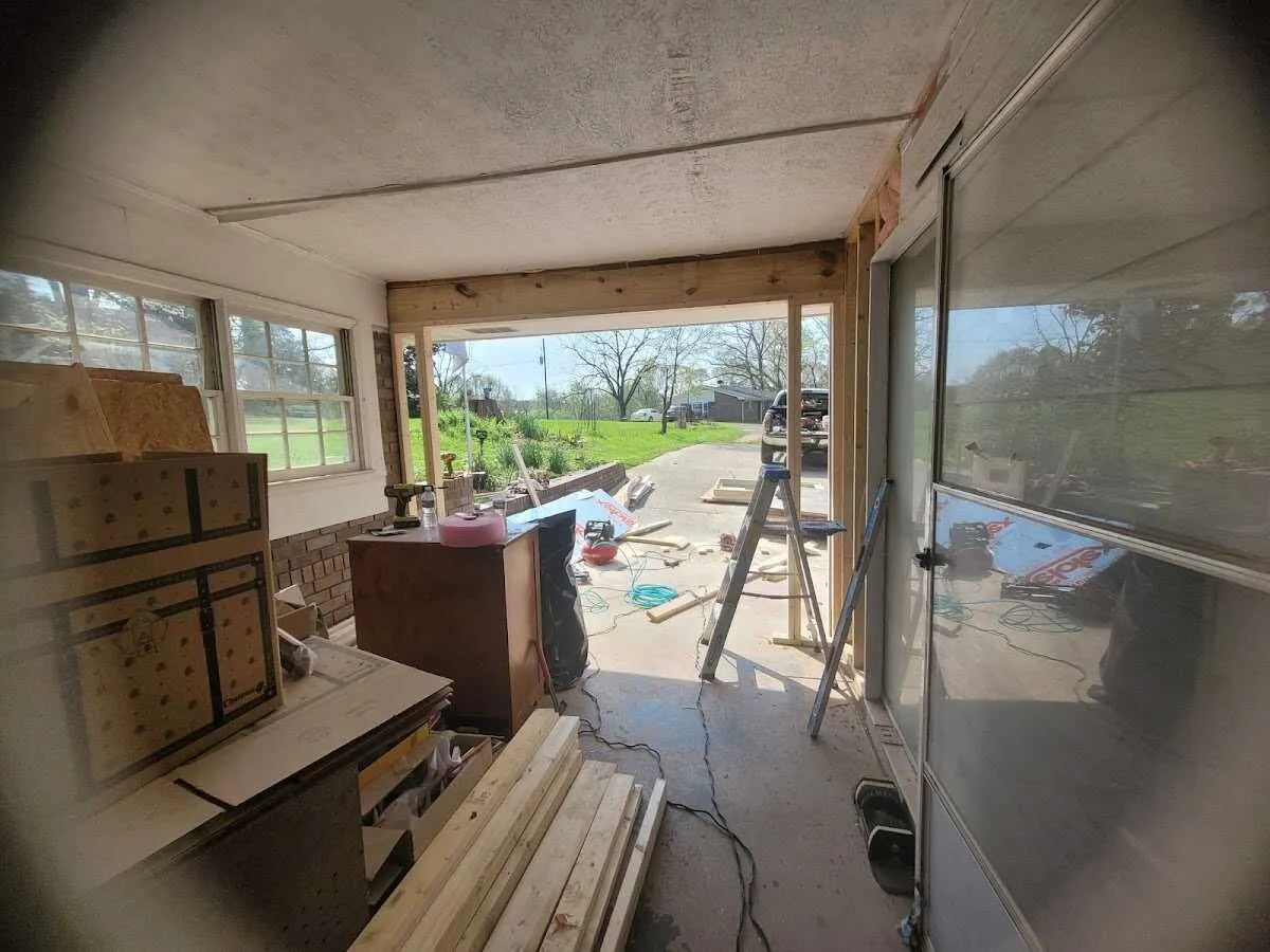 Air movers and dehumidifier for Drying & Dehumidification in Breitung